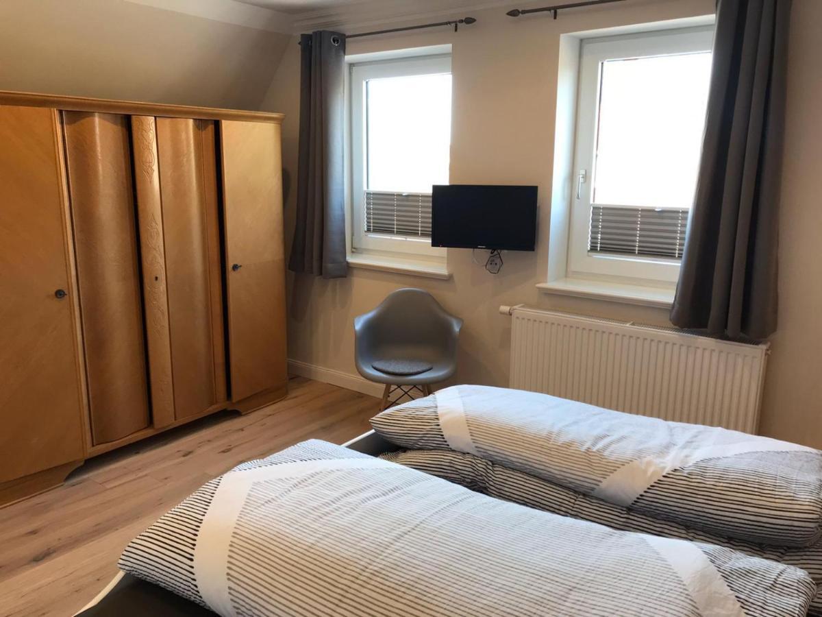 Ferienwohnung „Opa'S Tohuus“Mit Fahrraedern, Husum Гузум Екстер'єр фото