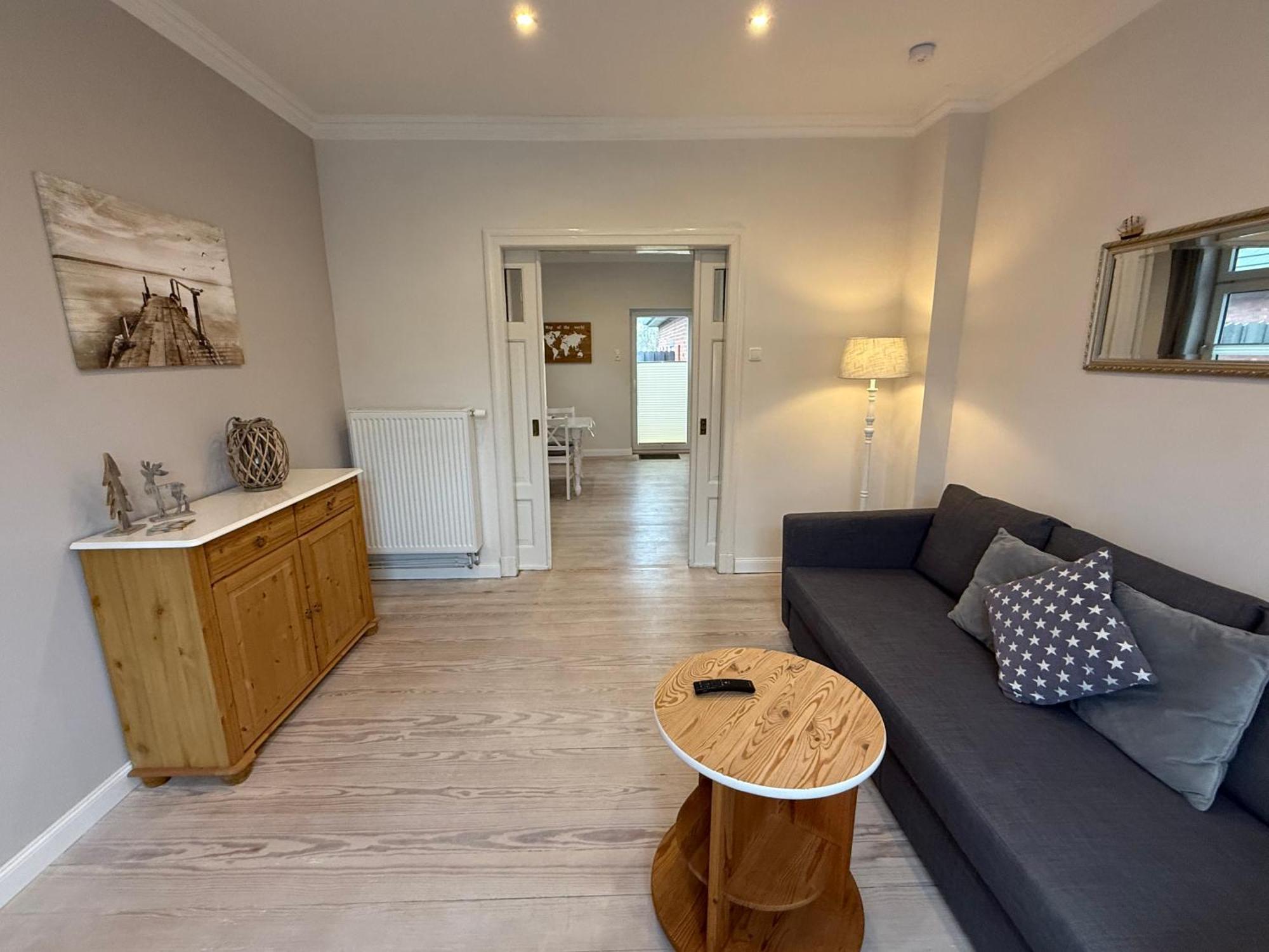 Ferienwohnung „Opa'S Tohuus“Mit Fahrraedern, Husum Гузум Екстер'єр фото
